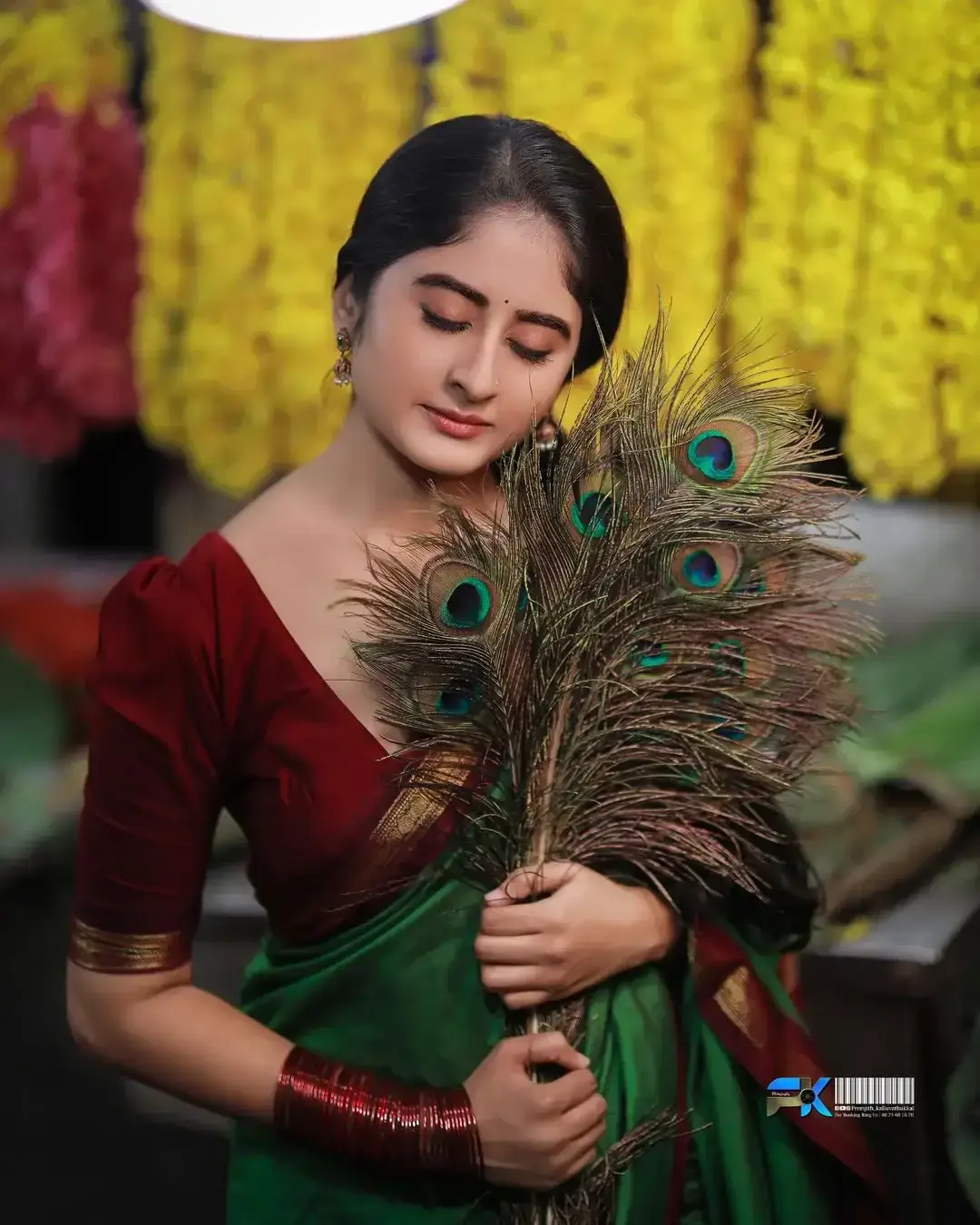 INDIAN TV ACTRESS KRISHNA PRIYA NAIR IMAGES IN GREEN SAREE 6